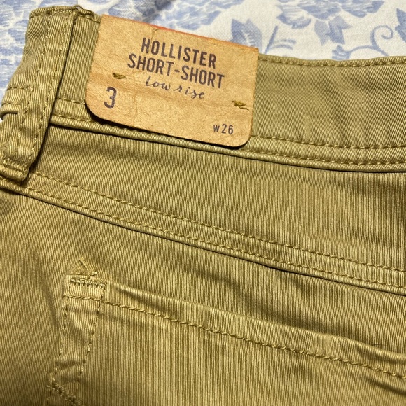 Hollister Jean Shorts - Picture 3 of 4